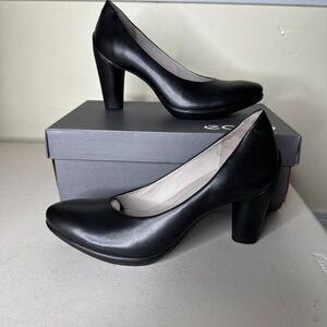 Ecco Sculptured 75 Round Toe Textured Pump Heel Black Leather 41 (10-10.5) NWB